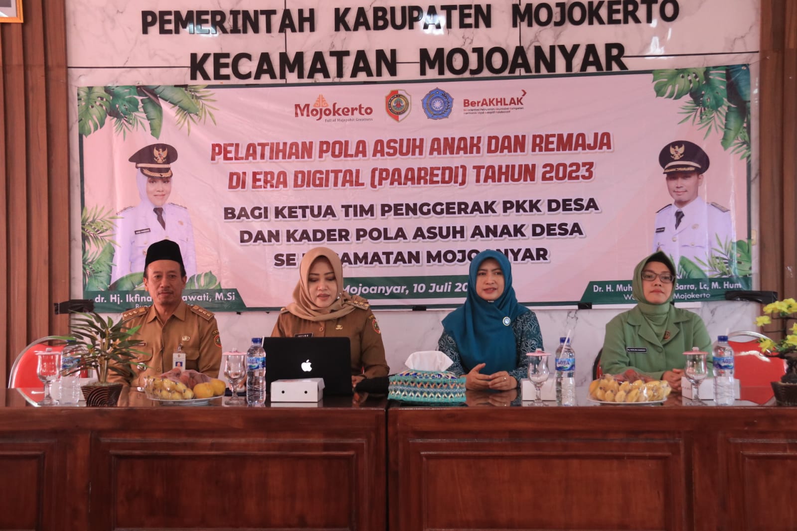Terapkan Pola Asuh Yang Baik Dan Benar Kepada Masyarakat, Bupati Mojokerto Bina TP PKK Se-Kecamatan Mojoanyar
