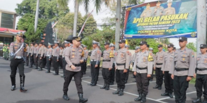 Kapolres Kediri Kota AKBP Teddy Chandra Gelar Pasukan Oprasi Patuh Semeru 2023.