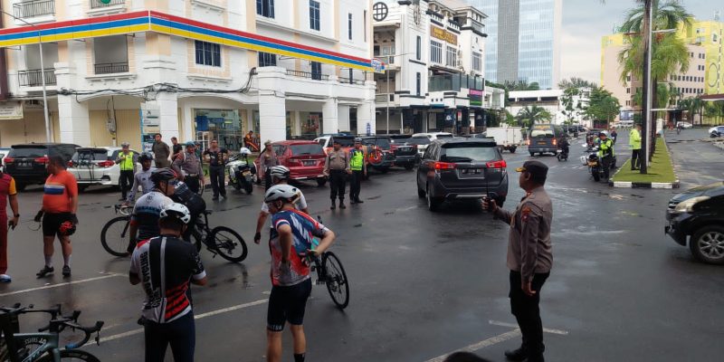 Kapolsek Batu Ampar Pimpin Pengamanan PAM Gowes Alumni Akpol 87 Bersama Kapolda Kepri