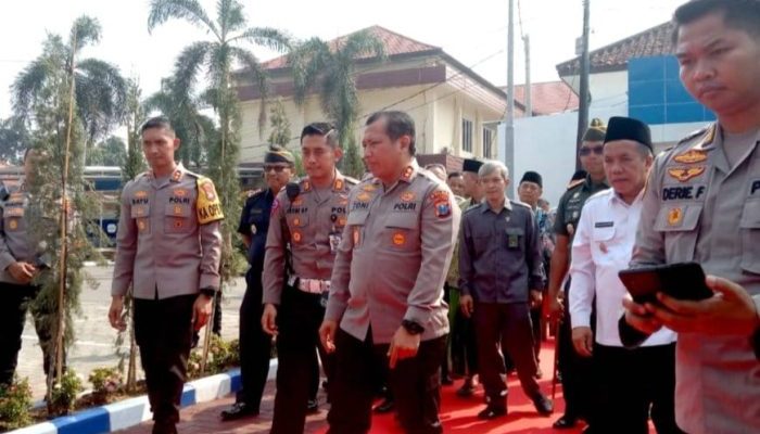 Kapolda Jatim Tinjau Pelayanan Publik Dan Walkthru di Polres Pasuruan