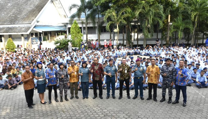 Tarik Minat Siswa, Lantamal IV Sosialisasikan Rekrutmen Prajurit TNI AL