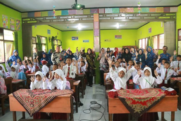 Bupati Mojokerto Minta Orang Tua Dukung Program Transisi PAUD Ke SD