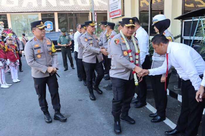 Berikan Motivasi Personel di Jajaran, Kapolda Jatim Kunjungi Polres Nganjuk.