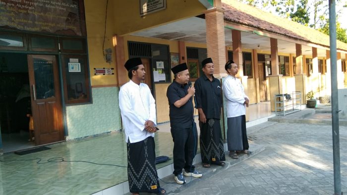 HM Syarif Hidayatullah,S.T,,M.M.T Hadiri Pawai Ta’aruf MI AL QOSIMY