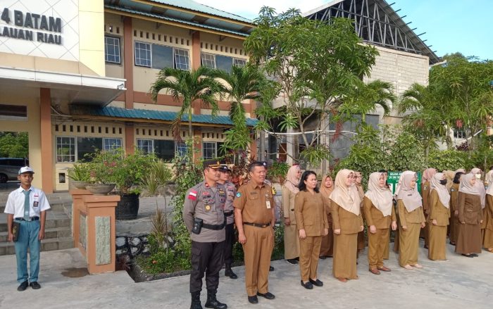 Kapolsek Sekupang Kompol Z.A. Christopher Tamba Menjadi Irup di SMK N 4 Kota Batam