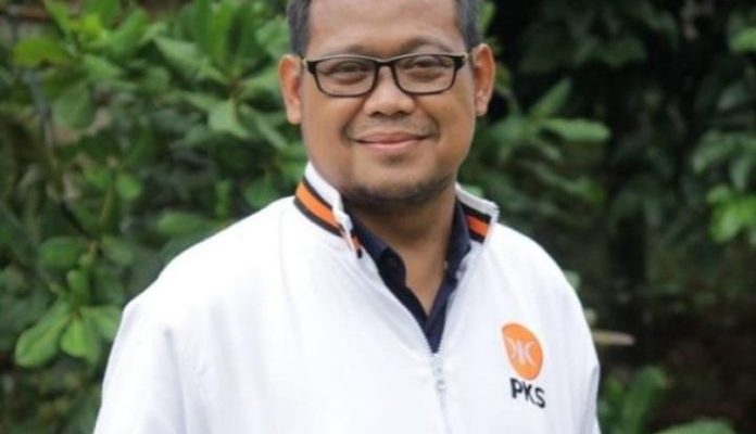 Momen Pemotongan Yang di Lakukan Oleh Sekda kota Depok Sopian Suri