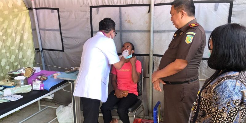 Dalam Rangka HBA 2023, Kejari Mabar Gelar Baksos