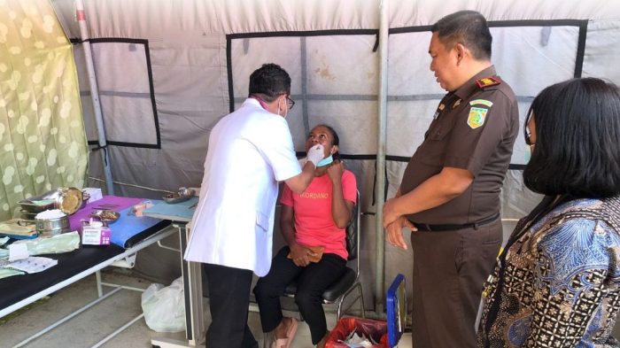 Dalam Rangka HBA 2023, Kejari Mabar Gelar Baksos