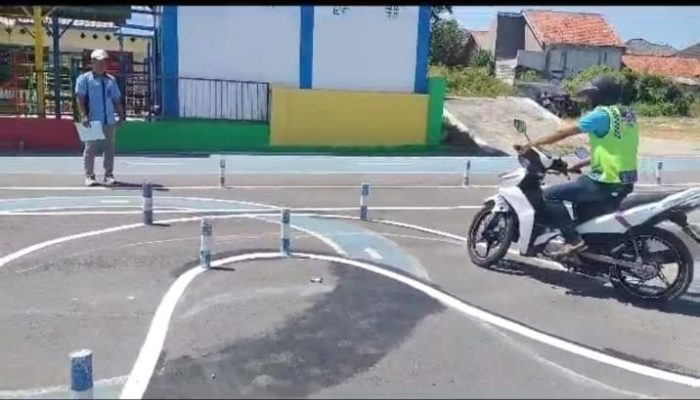 Satlantas Polres Sampang Mulai Berlakukan Perubahan Ujian Praktek SIM C Begini Penerapannya