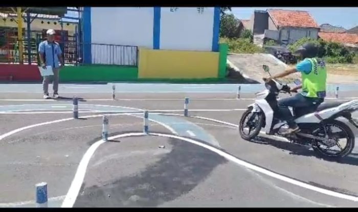 Satlantas Polres Sampang Mulai Berlakukan Perubahan Ujian Praktek SIM C Begini Penerapannya