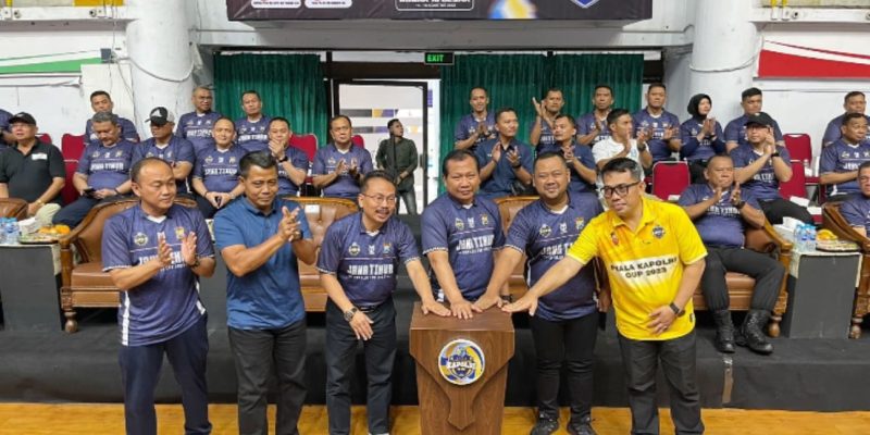 Kapolda Jatim Beri Suport di Opening Ceremony 16 Besar Volleyball Tournament Kapolri Cup 2023.