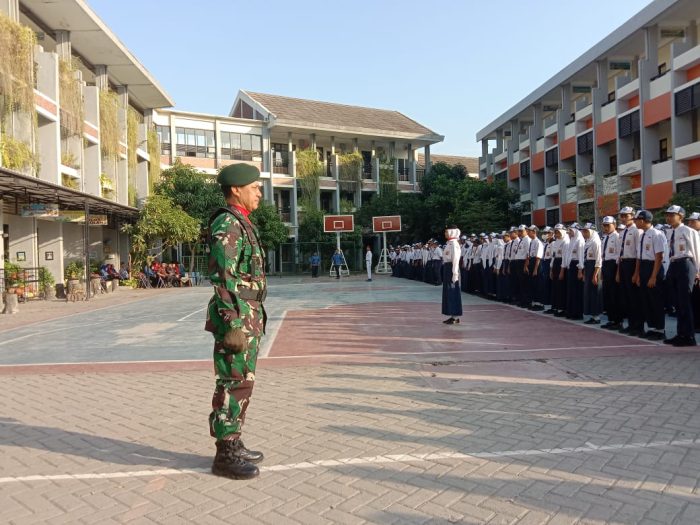 Peringati HUT RI Ke-7 SMP Negeri 61 Surabaya Bersama Tokoh Masyarakat Se-Kelurahan Kandangan