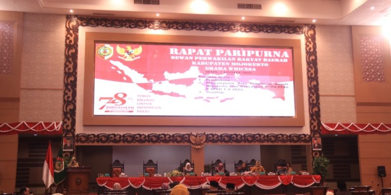 Rapat Paripurna, Bupati Mojokerto Sampaikan Nota Penjelasan Rancangan KUA PPAS PAPBD 2023