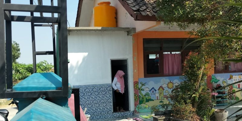 Bangun Toilet Dan Paving TK Di Desa German, Diduga Ada Unsur Mark’ Up