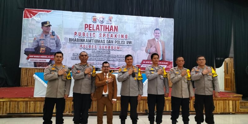 Asah Soft Skill Polisi RW Jelang Pemilu 2024, Kapolres Sukabumi Gelar Pelatihan Publik Speaking.