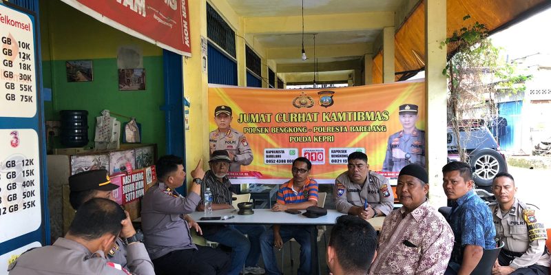 Jum’at Curhat, Kapolsek Bengkong: Masyarakat Lebih Mudah Menyampaikan Keluhan, Aduan & Tukar Pikiran ke Polisi