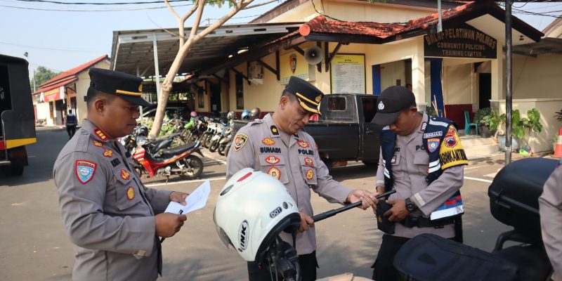 Mendukung Kinerja Bhabinkamtibmas Polres Batang Lakukan Pemeriksaan Ranmor Dinas