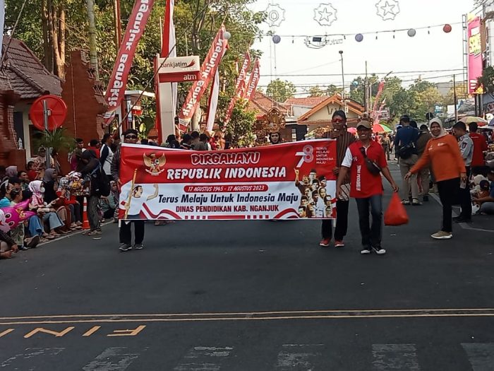 Semarakkan Hari Kemerdekaan Ke 78 OPD Serta Dinas & Bupati Nganjuk Adakan Arak-Arakan Pawai Karnaval.