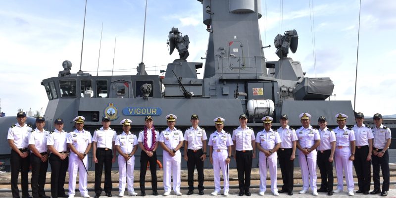 Jelang Latihan Bersama Indonesia-Singapore di Perairan Bintan & Batam, Kapal Perang Singapore Tiba di Batu Ampar