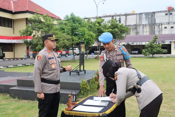 Kapolres Pimpin Langsung Serah Terima Jabatan Kabag SDM