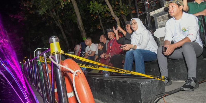 Rayakan Hari Kemenangan Indonesia, Purwakarta Gelar Air Mancur Menari, Ribuan Pengunjung Terpukau