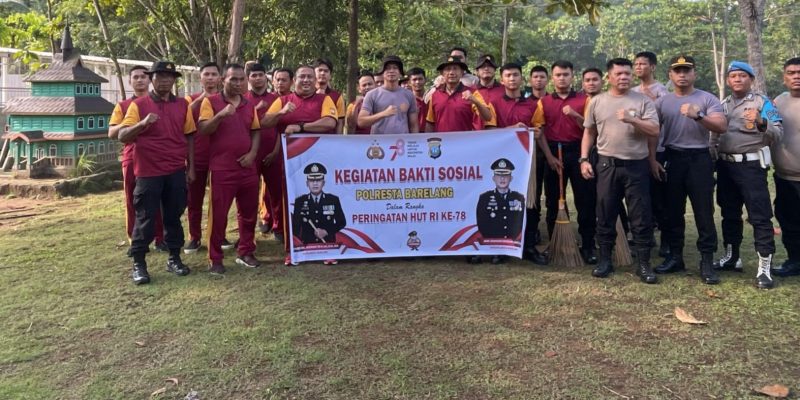 Peduli Lingkungan Kasatreskrim Polresta Barelang: Merupakan Program Prioritas Polri dalam Melaksanakan Kebersihan