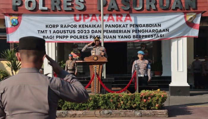 Kapolres Pasuruan Pimpin Upacara Korp Rapor Kenaikan Pangkat Pengabdian Dan Pemberian Reward Kepada Anggota Berprestasi