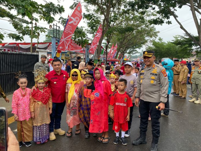 Kasat Lantas Polres Muratara AKP Saharudin, SH, Pimpin Pengamanan Karnaval Hari Kemerdekaan Republik Indonesian