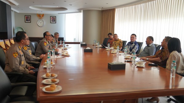 Polri Jalin Kerjasama Beasiswa S1 Hingga S3 Dengan Eka Tjipta Foundation