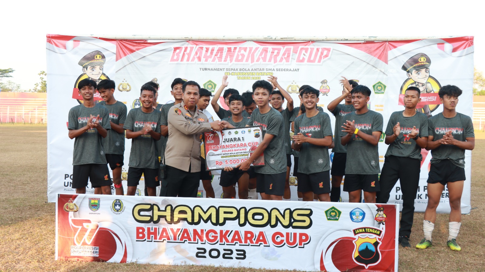 SMAN 1 Bawang Juara Bhayangkara Cup 2023
