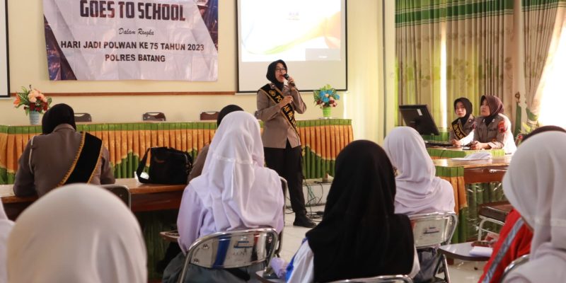 Mengatasi Vandalisme: Polwan Polres Batang Gelar Polwan Goes to School