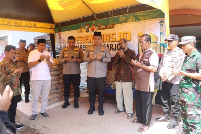 Jumat Curhat Bersama Kapolresta Sidoarjo di Desa Kedensari