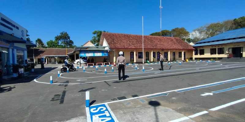 Sirkuit Uji Praktik SIM C di Polres Bondowoso Sudah Diubah, Lintasan Angka 8 Kini Jadi Huruf S