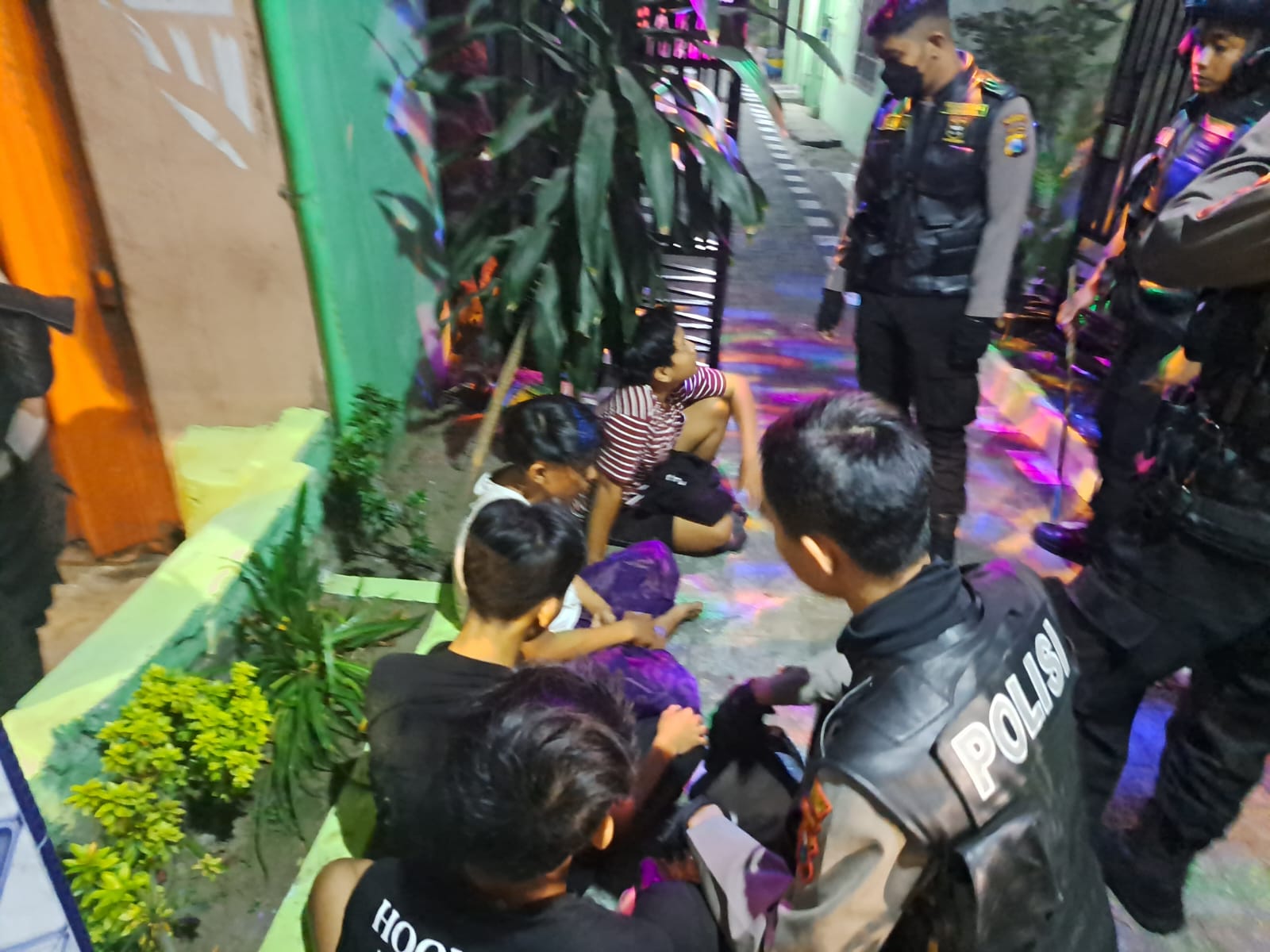 Polrestabes Surabaya Mengamankan Pemuda Pesta Miras dan Diduga Gengster