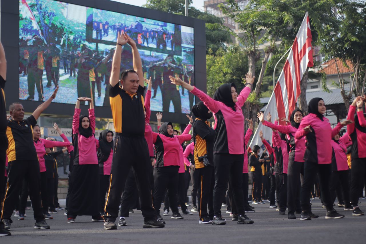 Polrestabes Surabaya gelar Olahraga Bersama Bhayangkari Untuk Peringati Hari Jadi Polwan ke-75