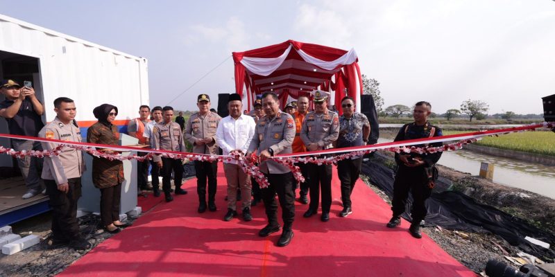Kapolda Jatim Apresiasi Bupati Gresik Bangun Palang Pintu KA Sebidang JPL 365 Cerme