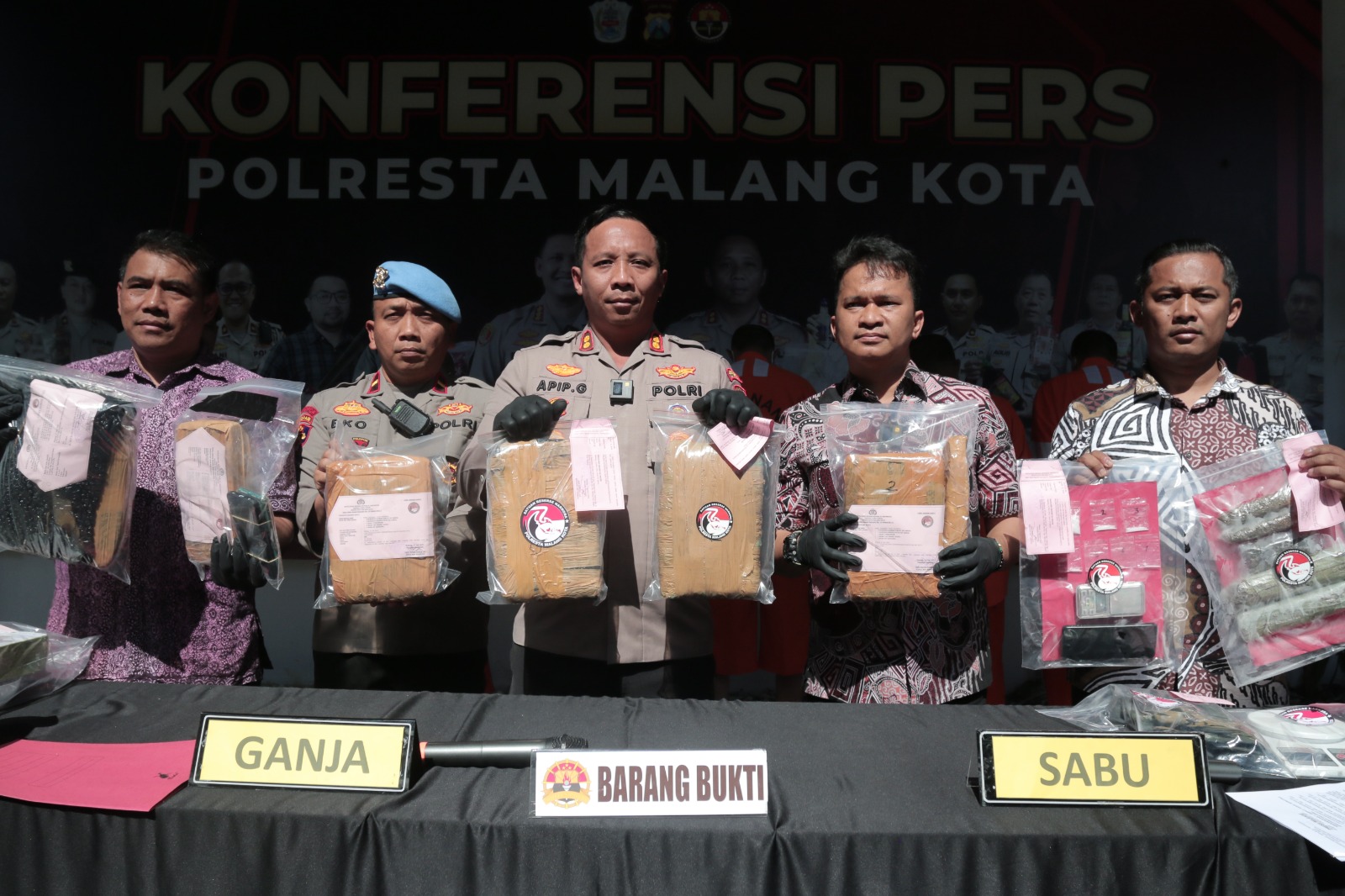 Polresta Malang Kota Kembali Berhasil Gagalkan Peredaran Narkoba,5 Tersangka Diamankan