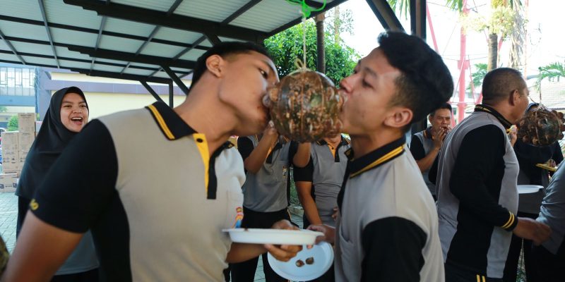Bidhumas Polda Jatim Gelar Berbagai Lomba Untuk Meriahkan HUT RI ke 78, Maknai Bersatu itu Kuat