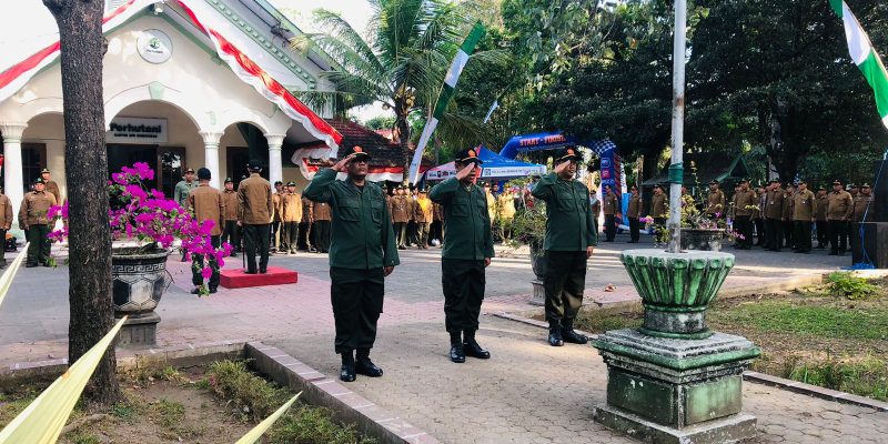 Gelar Upacara Serta Rangakian Kegiatan Di Halaman Kantor KPH Perhutani