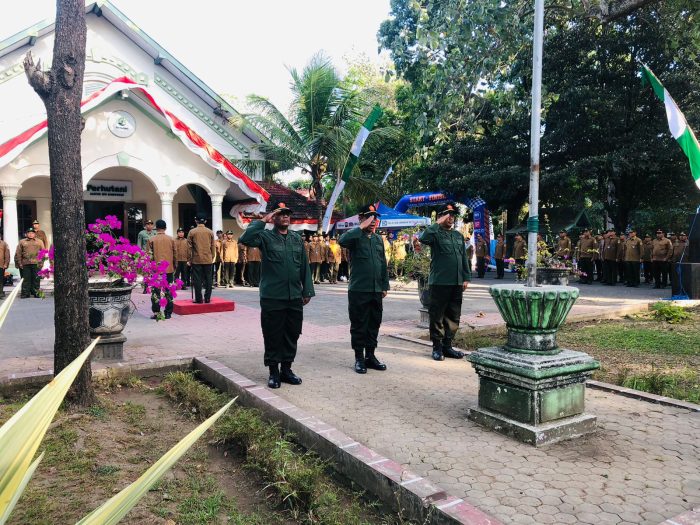 Gelar Upacara Serta Rangakian Kegiatan Di Halaman Kantor KPH Perhutani
