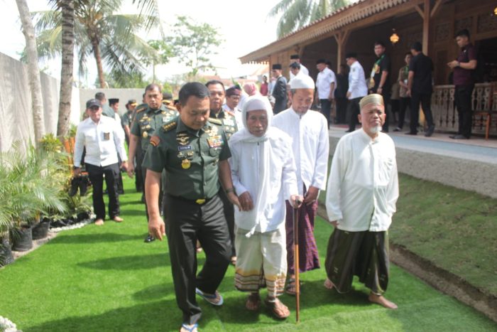 Euforia Sejarah dan Kolaborasi Tutup Kunjungan Kerja  KASAD di Banyuwangi