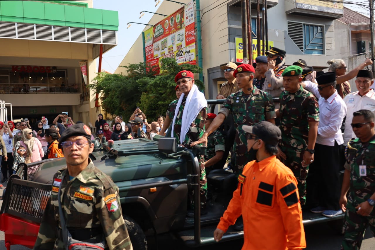 Kirab Merah Putih Meriahkan Muktamar Sufi Internasional 2023