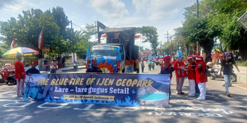 Anak-anak TK Khotijah 184 Desa Setail Banyuwangi ikut Meriahkan HUT RI ke 78 tahun Dengan Jalan-jalan Ceria