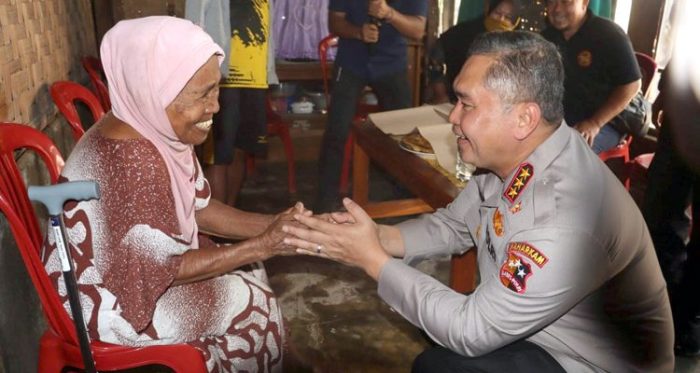 Tingkatkan Humanisme dan Penuhi Janji, Kabaharkam Polri Bertemu Mak Aat Sukabumi