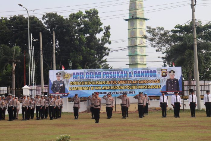 Kapolres Mura AKBP Danu Agus Purnomo SIk,MH Memimpin Langsung Apel Gelar Pasukan Mencegah Gangguan Kamtibmas