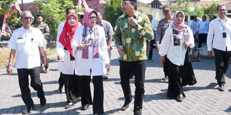 Dukung Program Pemerintah, Gus Muhdlor Apresiasi Nakes dan Kader Kesehatan