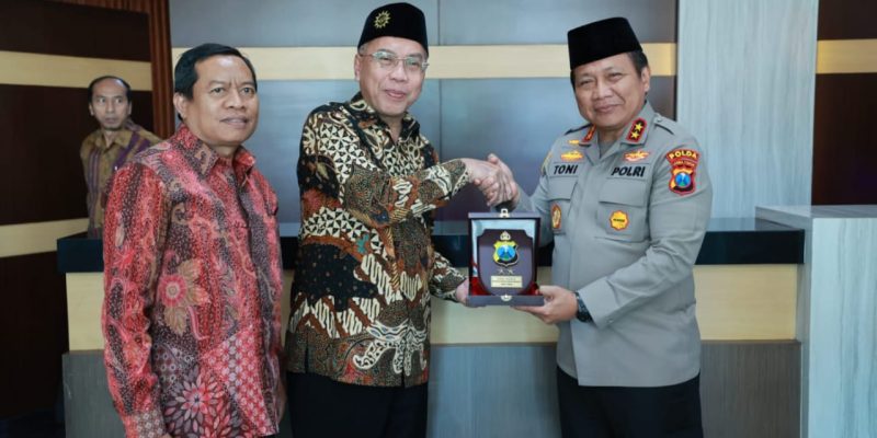 Polda Jatim Silaturahmi dengan PW Muhammadiyah Jatim Perkuat Sinergitas Demi Terjaganya Kamtibmas Kondusif.