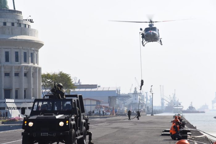Disaksikan Menhan, Pesud Puspenerbal Dukung Demo Pasus TNl AL di Delivery Ceremony KCR