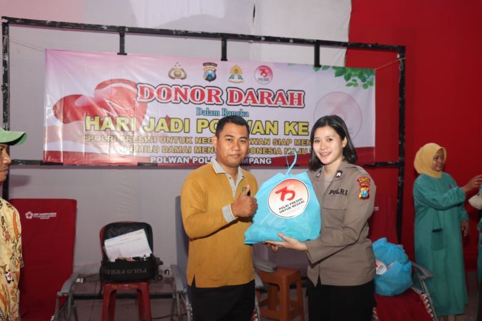 Jelang Hari Jadi Polwan Ke-75 Tanggal 1 September 2023 Polisi Wanita Polres Sampang Gelar Donor Darah