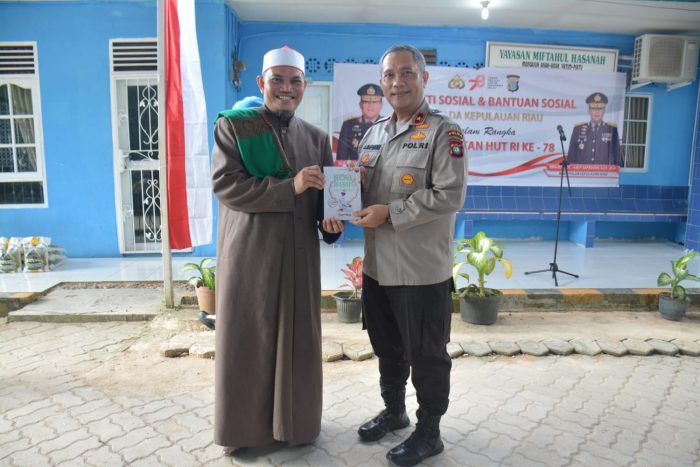 Rangka Memperingati HUT Kemerdekaan RI Ke–78 Wakapolda Kepri Sambangi Panti Asuhan Di Kota Batam